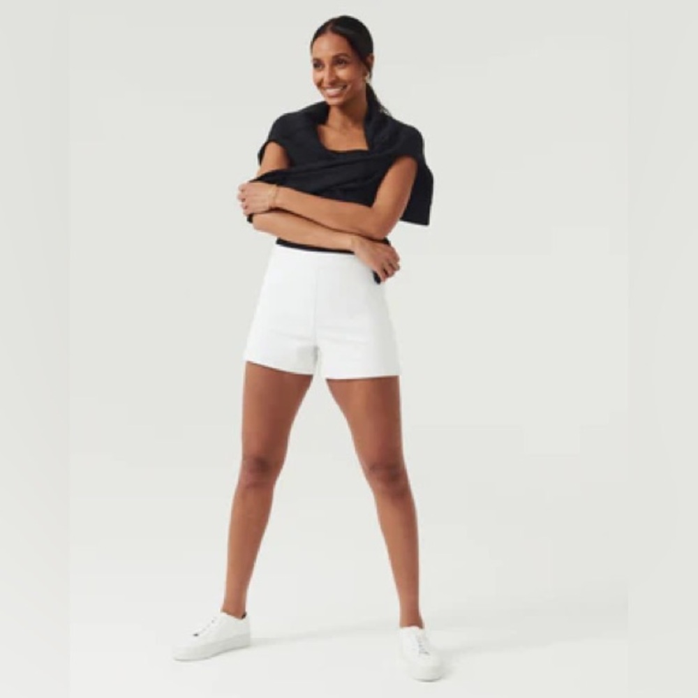 SPANX White Women's Shorts Size Large/4 in inseam